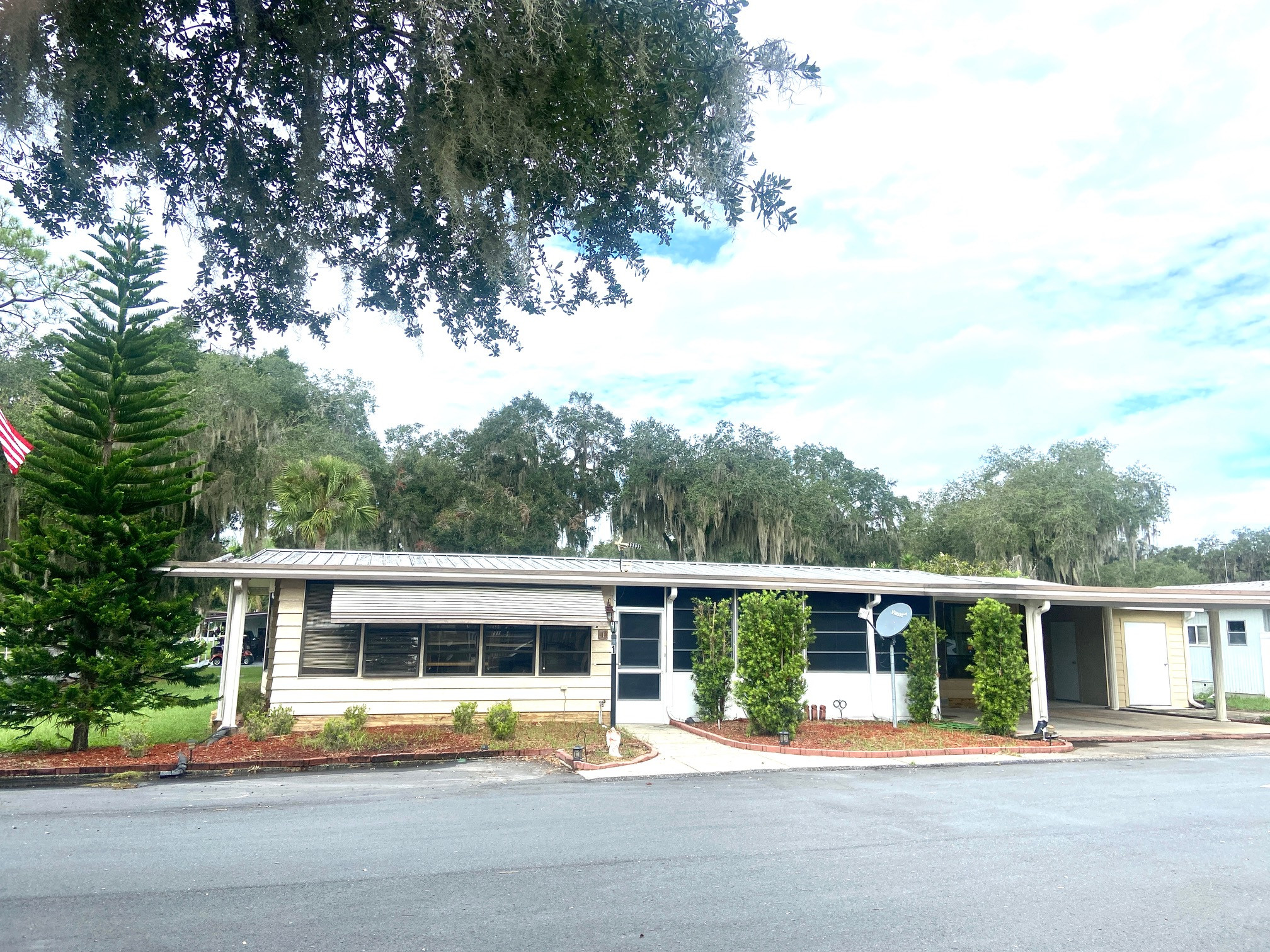 7250 E State Road 44 Lot 1 Wildwood FL 34785 USA LK3734 SunBelt